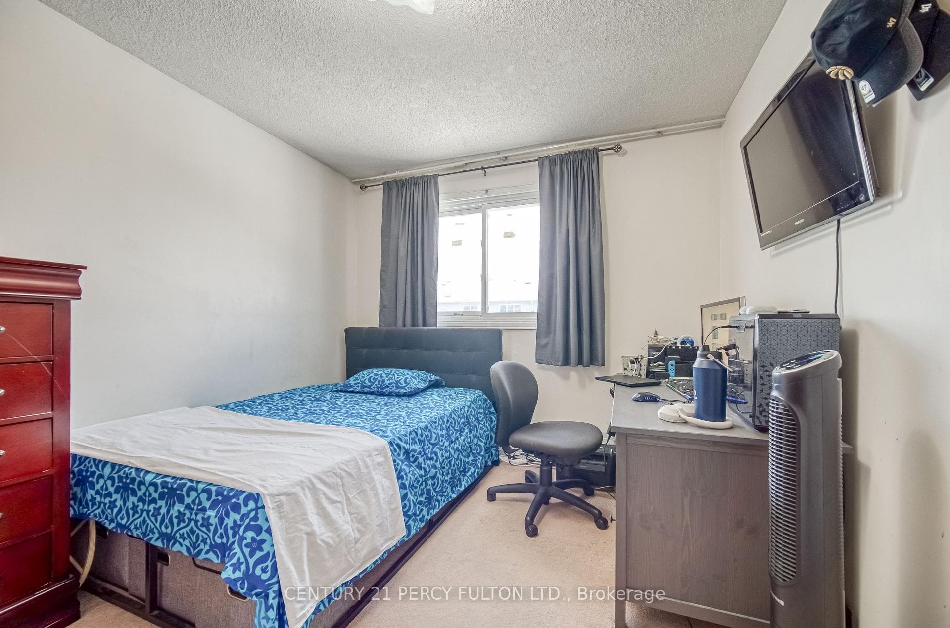 120 Granada Crescent photo 27