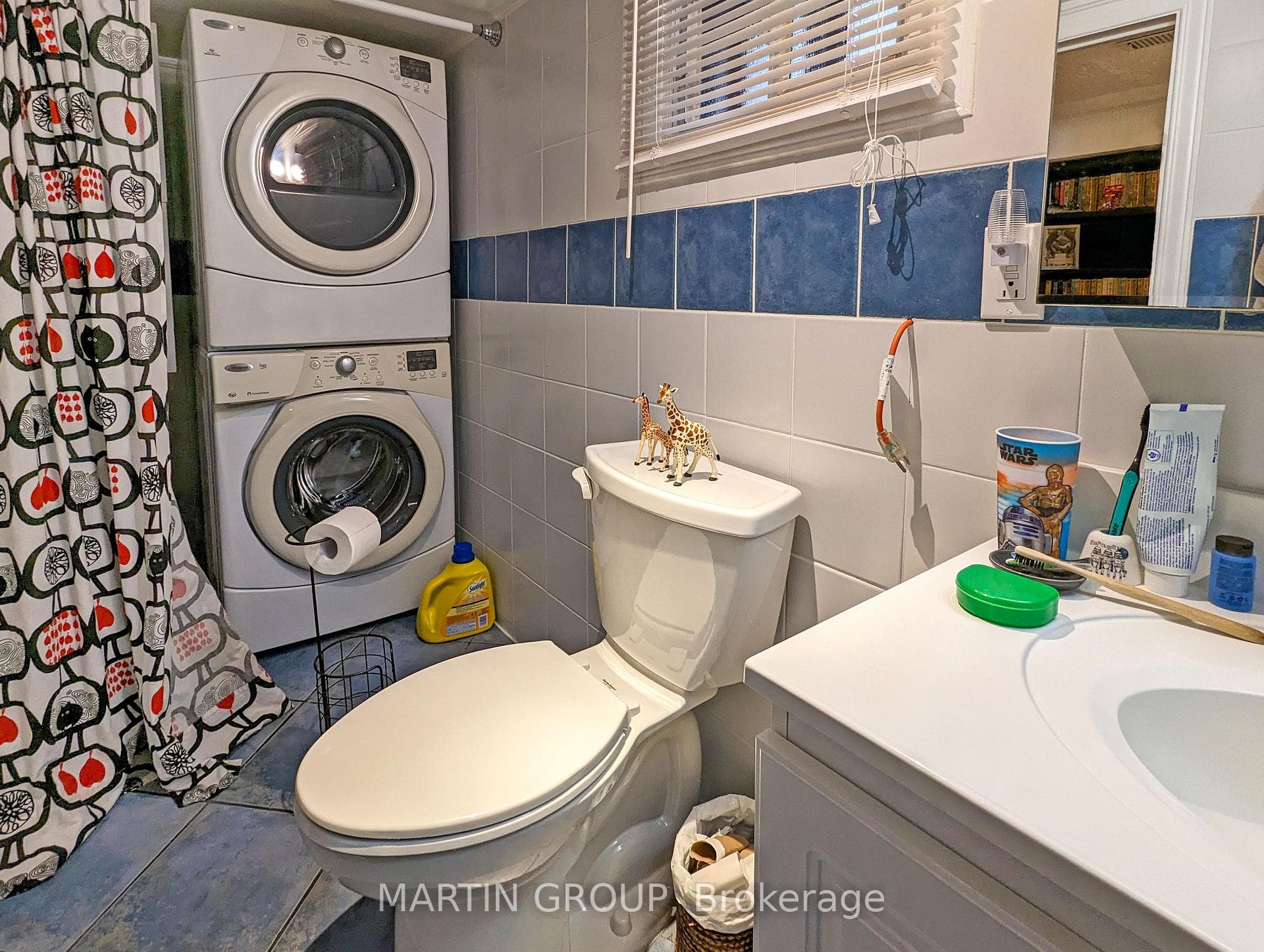 401 Clinton Street photo 25