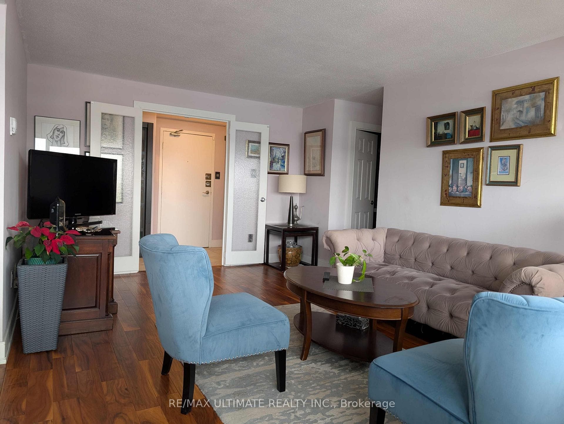 155 Marlee Avenue Unit 808 photo 11