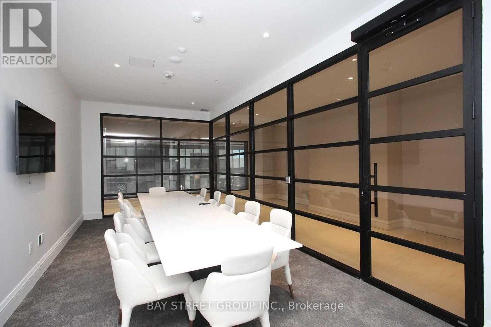 39 Roehampton Avenue Unit 1306 photo 3