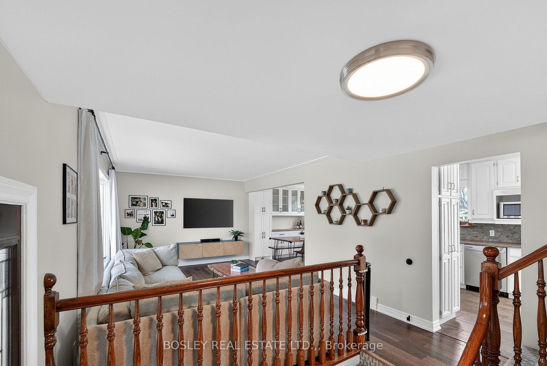 1 Tanner Circle photo 4