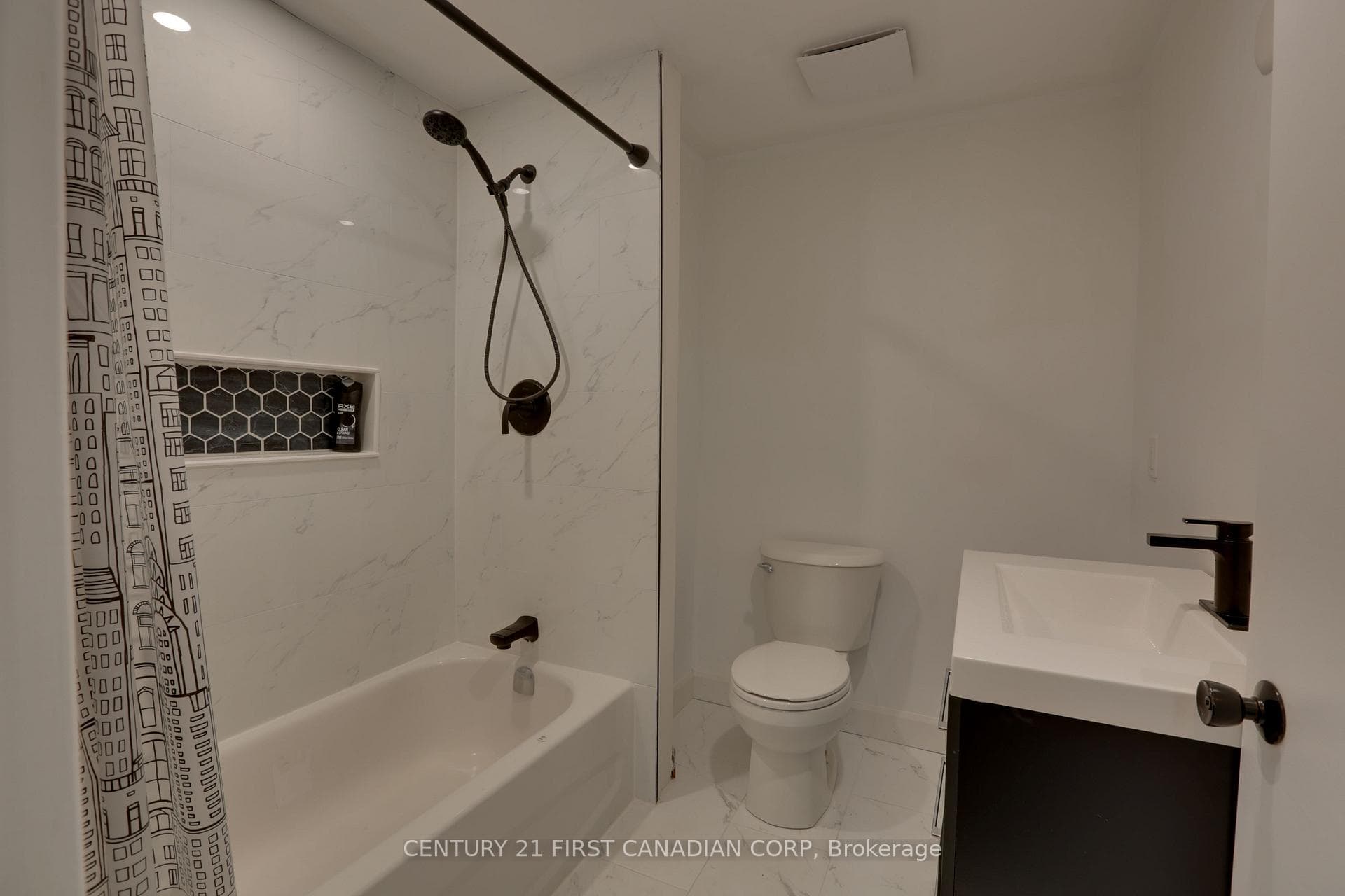 207 Cairn Street photo 10