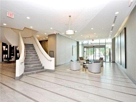 11 Bronte Road Unit 102 photo 3