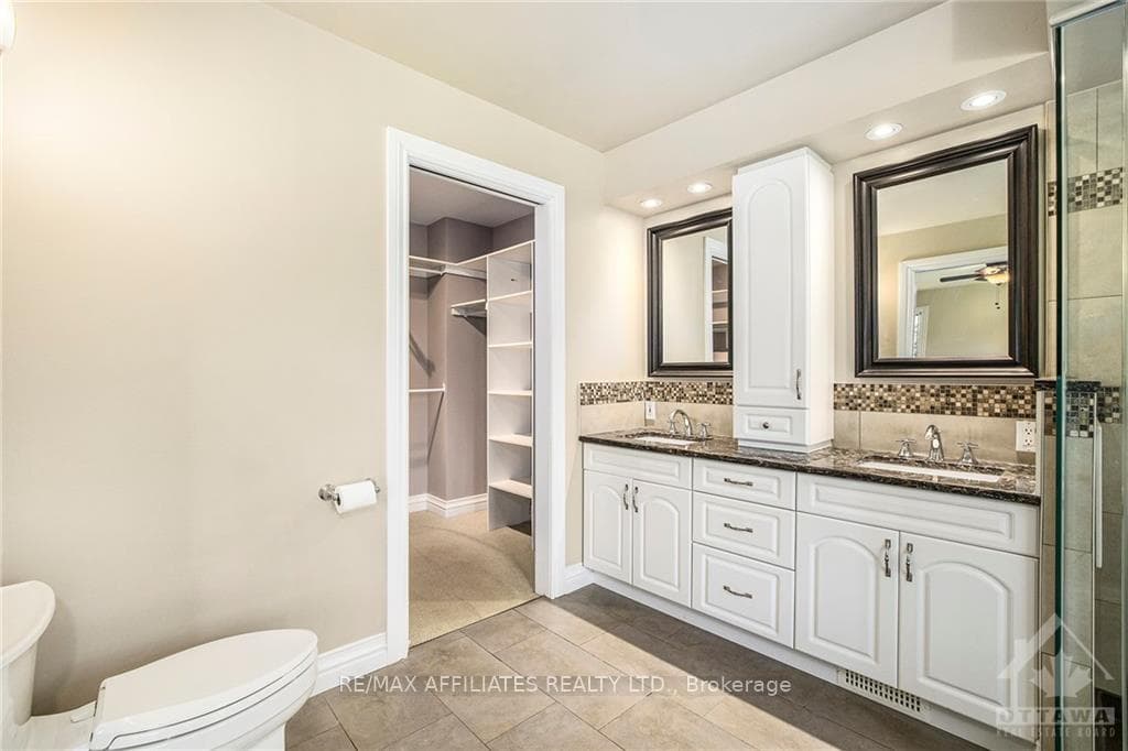 17 THOMAS FULLER Drive photo 18