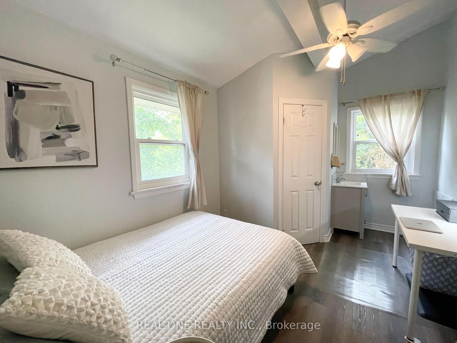 290 WESTCOURT Place photo 24