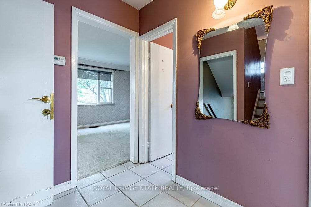 8 Sylvia Crescent photo 17