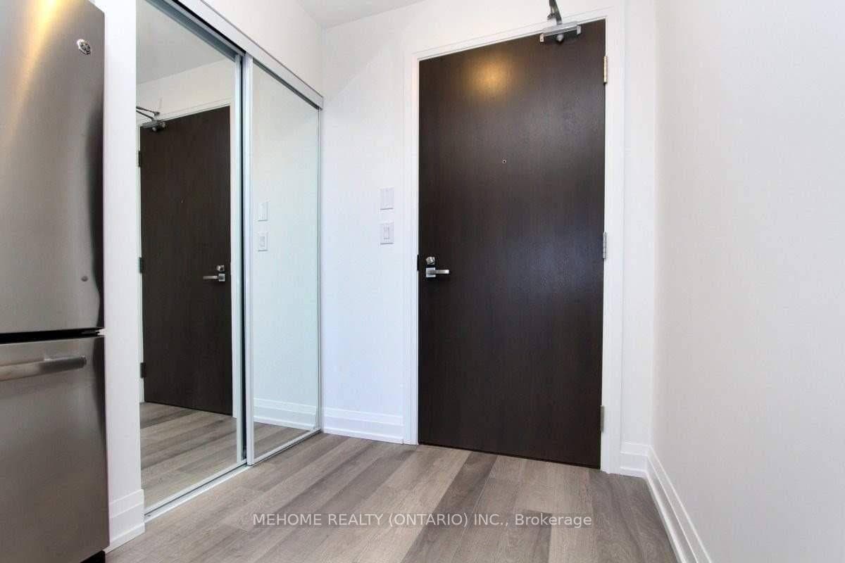 7161 Yonge Street Unit 1135 photo 13