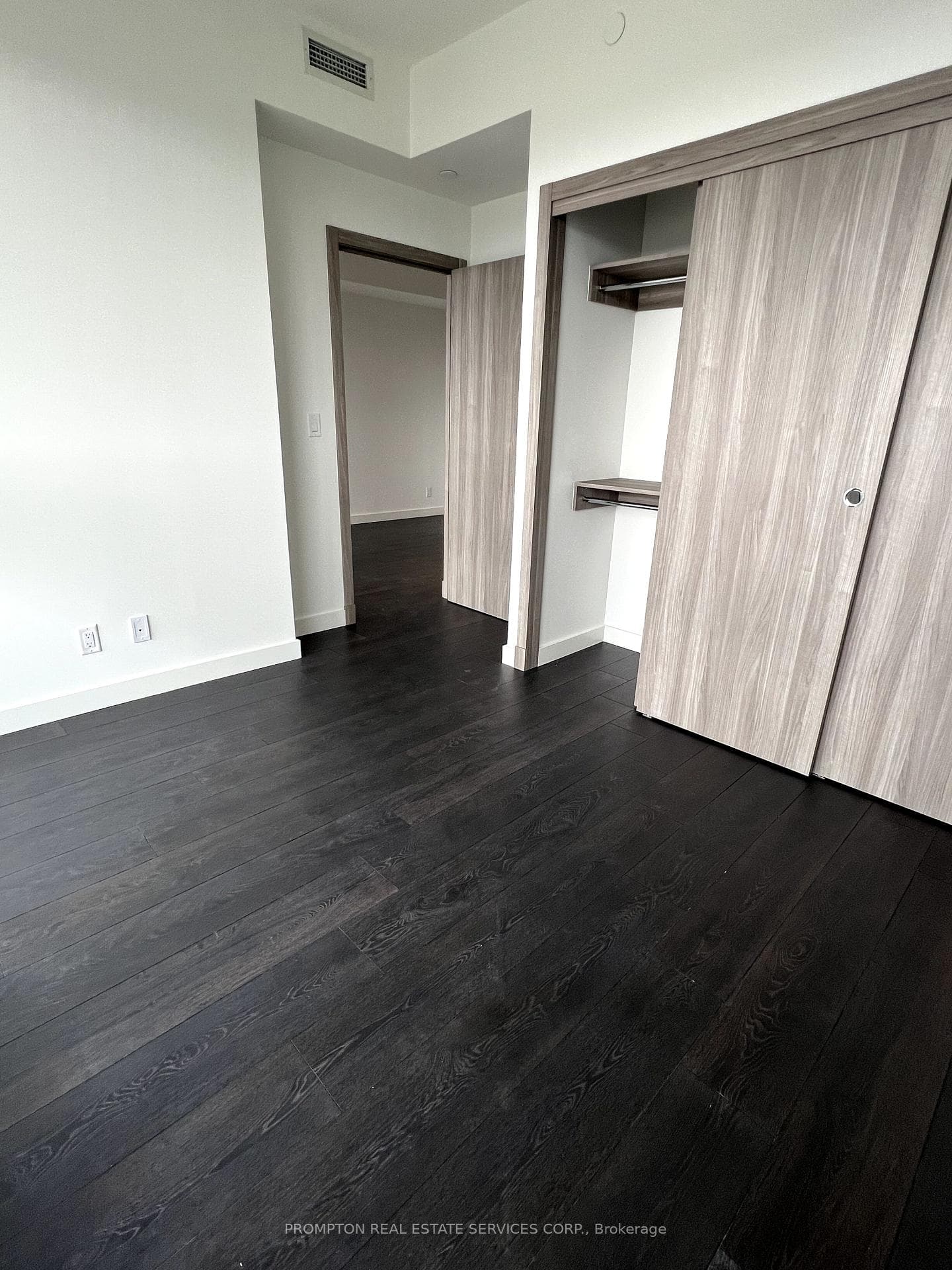 27 Mcmahon Drive Unit 1110 photo 6