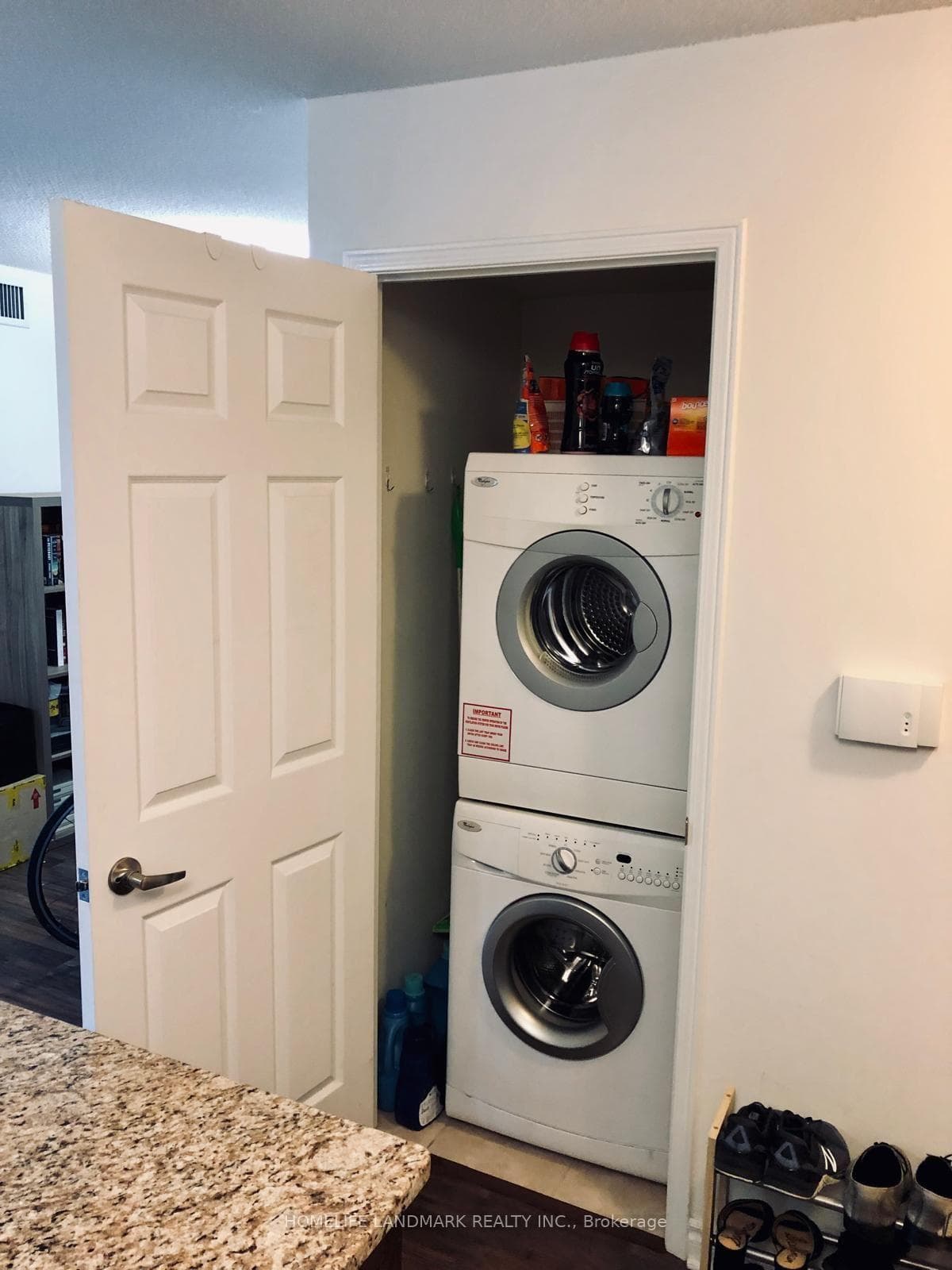 35 Hollywood Avenue Unit 303 photo 10