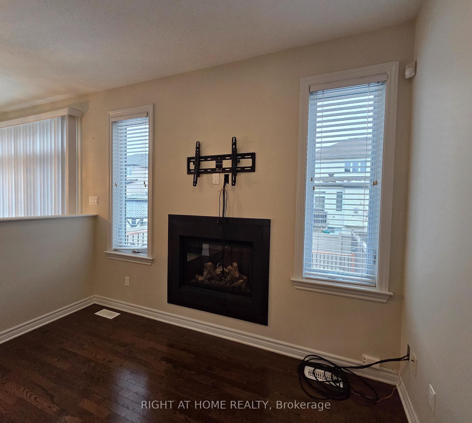 322 Kippen Place photo 10
