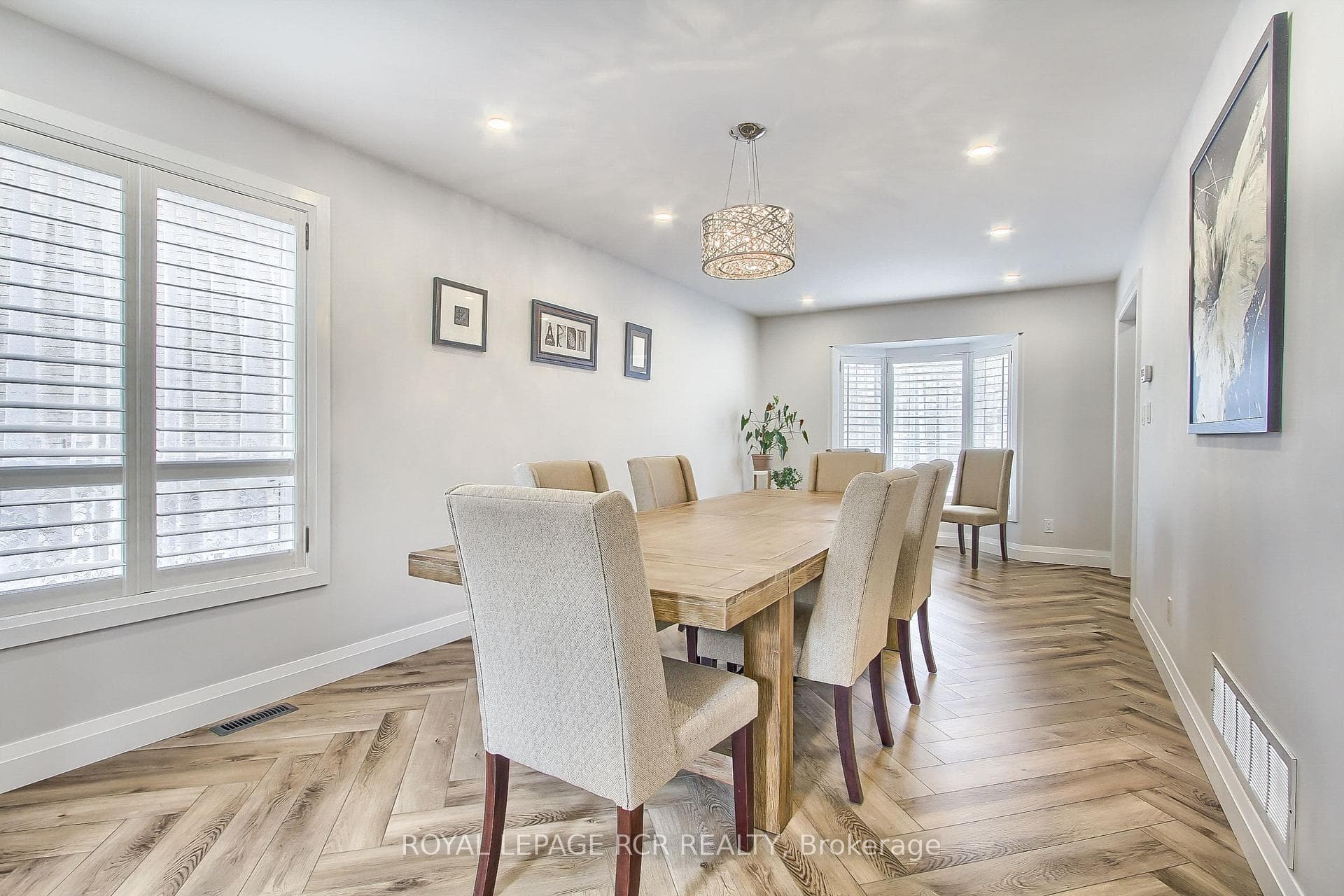 41 Coburn Crescent photo 12