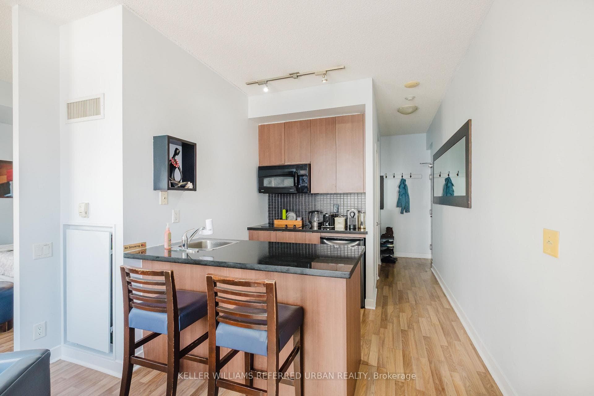 8 Colborne Street Unit 2505 photo 9