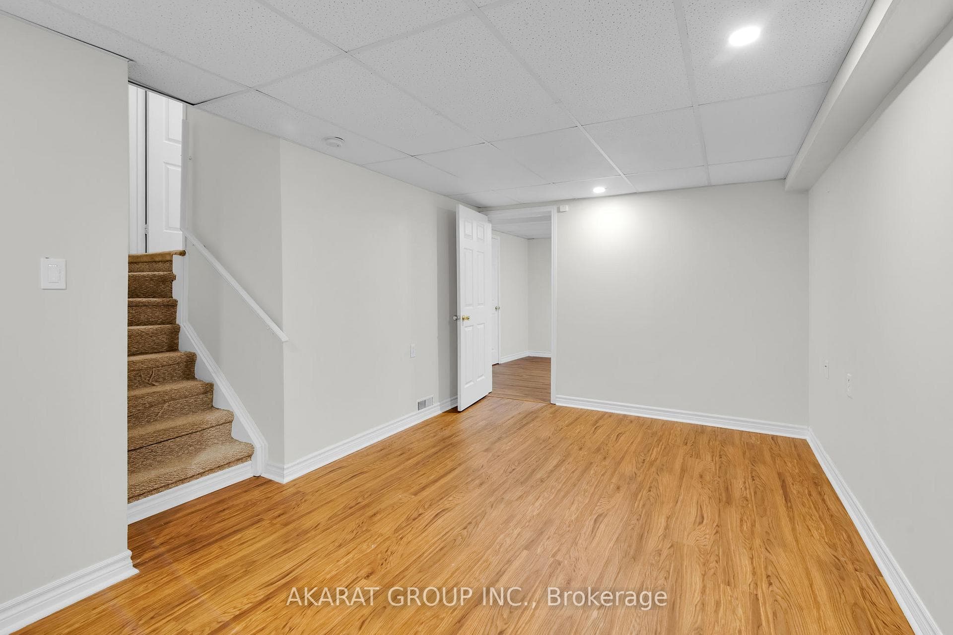 75 Gatwick Drive photo 33