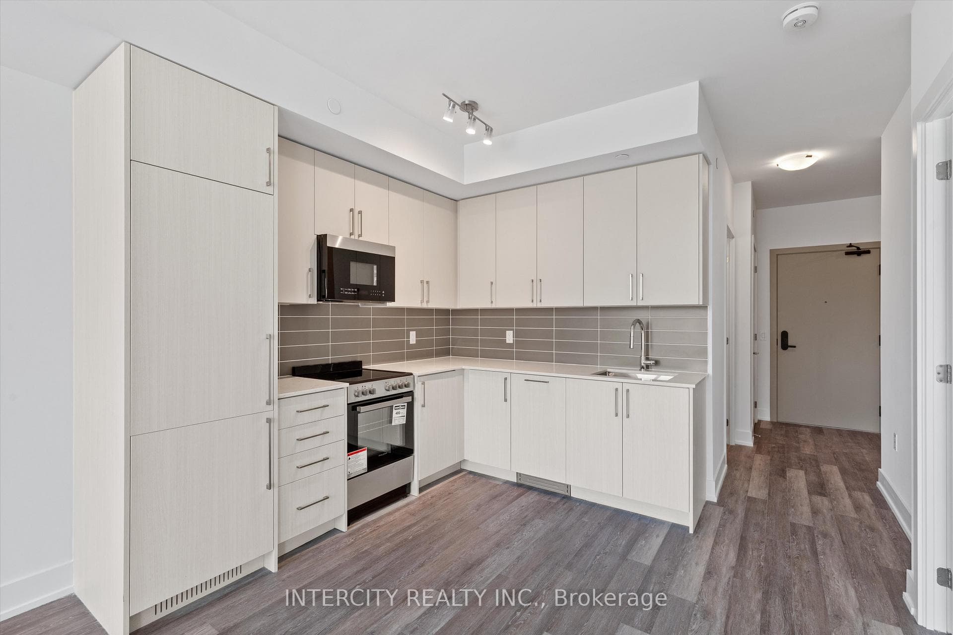 2075 King Road Unit 314 photo 8