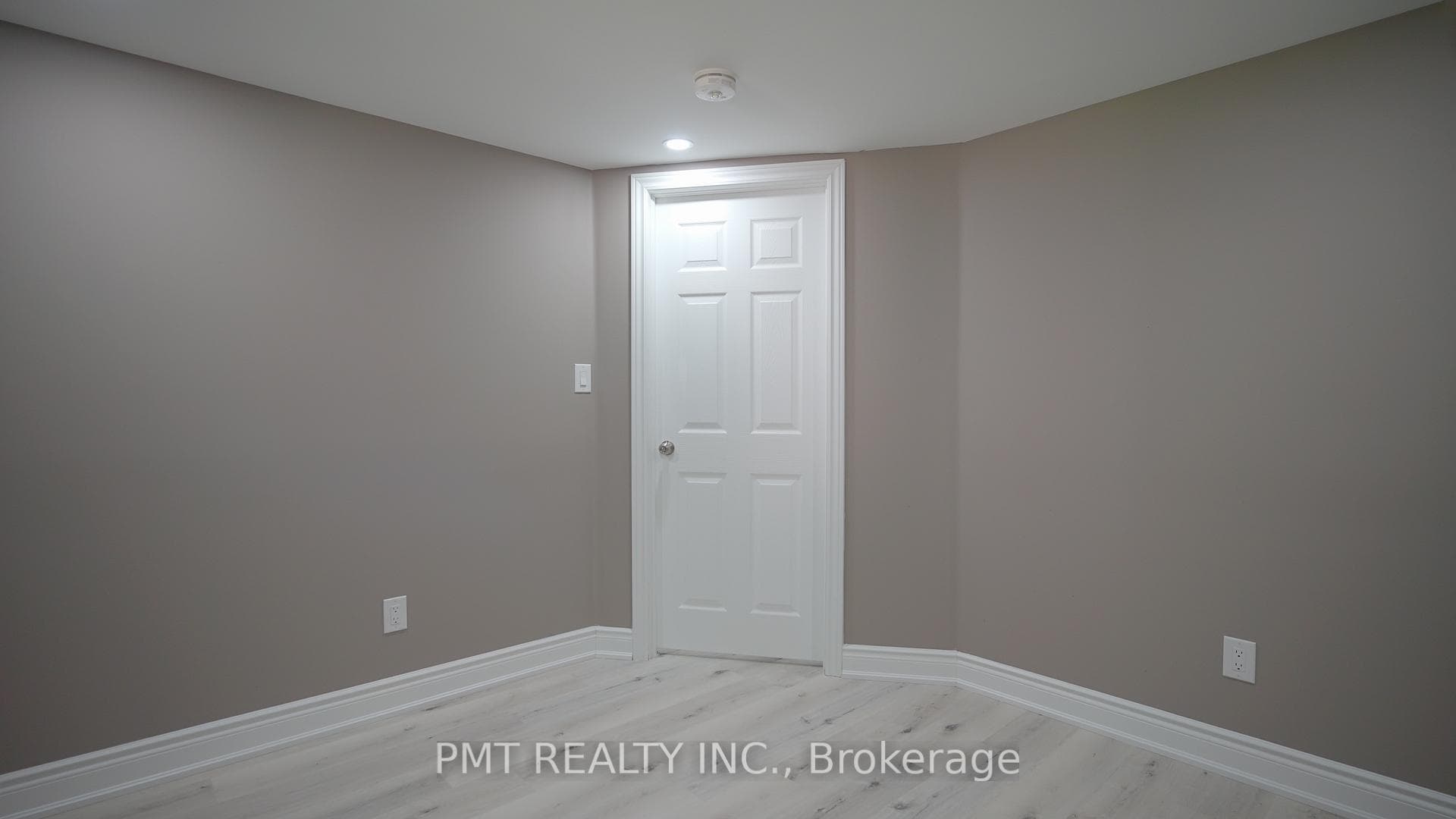 7 Waterbury Drive Unit Bsmt photo 8