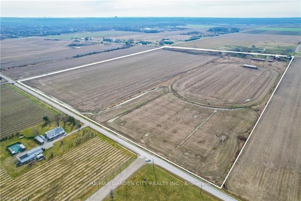1415 REGIONAL RD 81 Road photo 4
