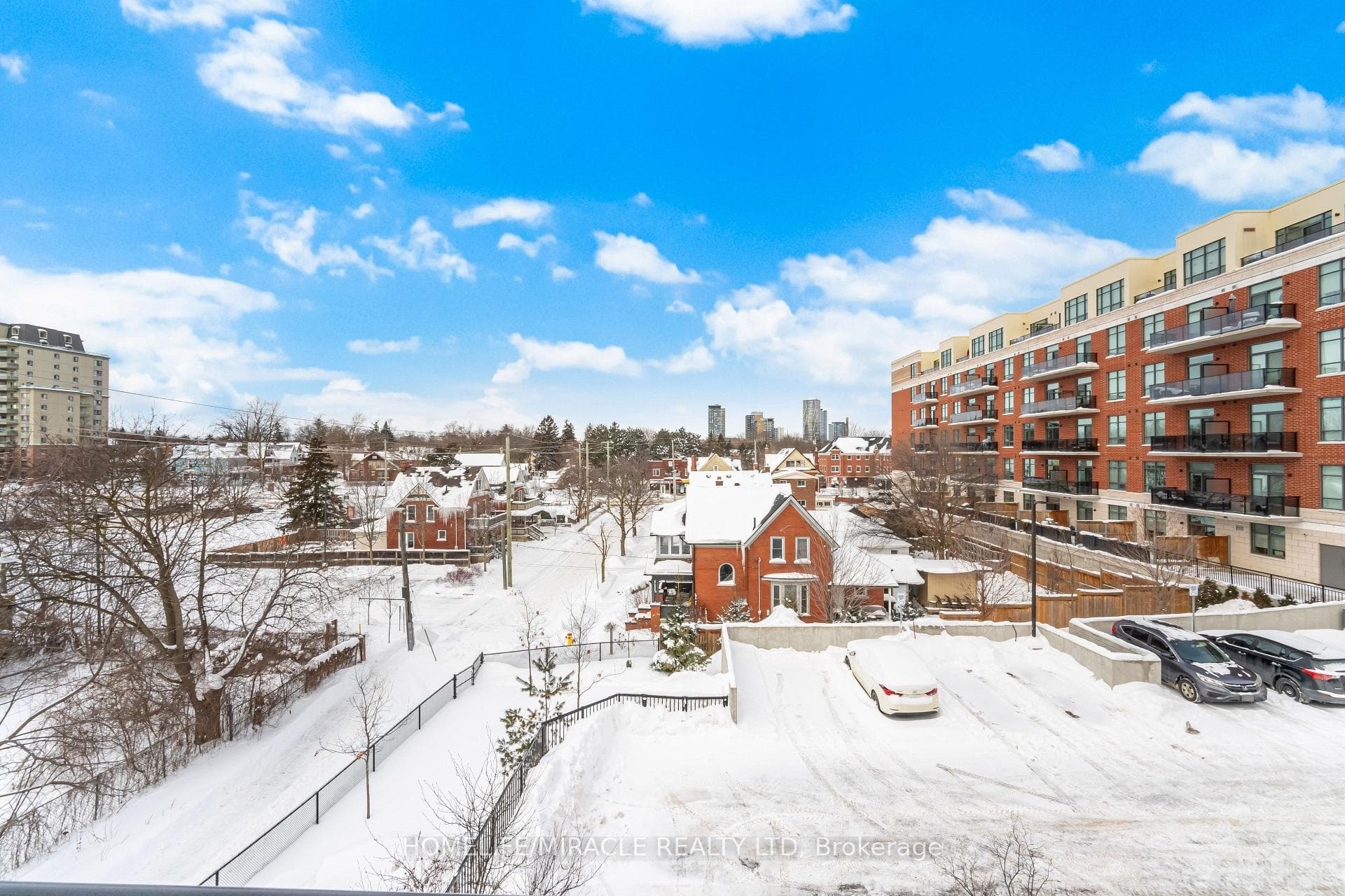 180 Benton Street photo 25