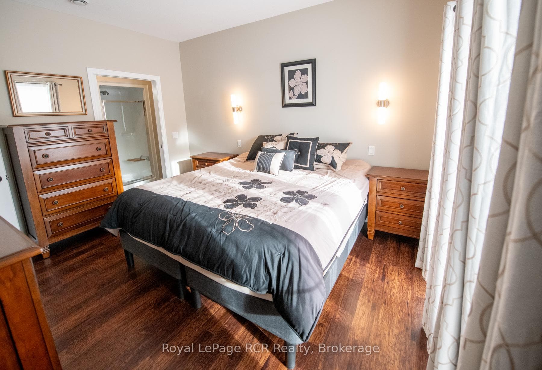 102 Broomer Crescent photo 32