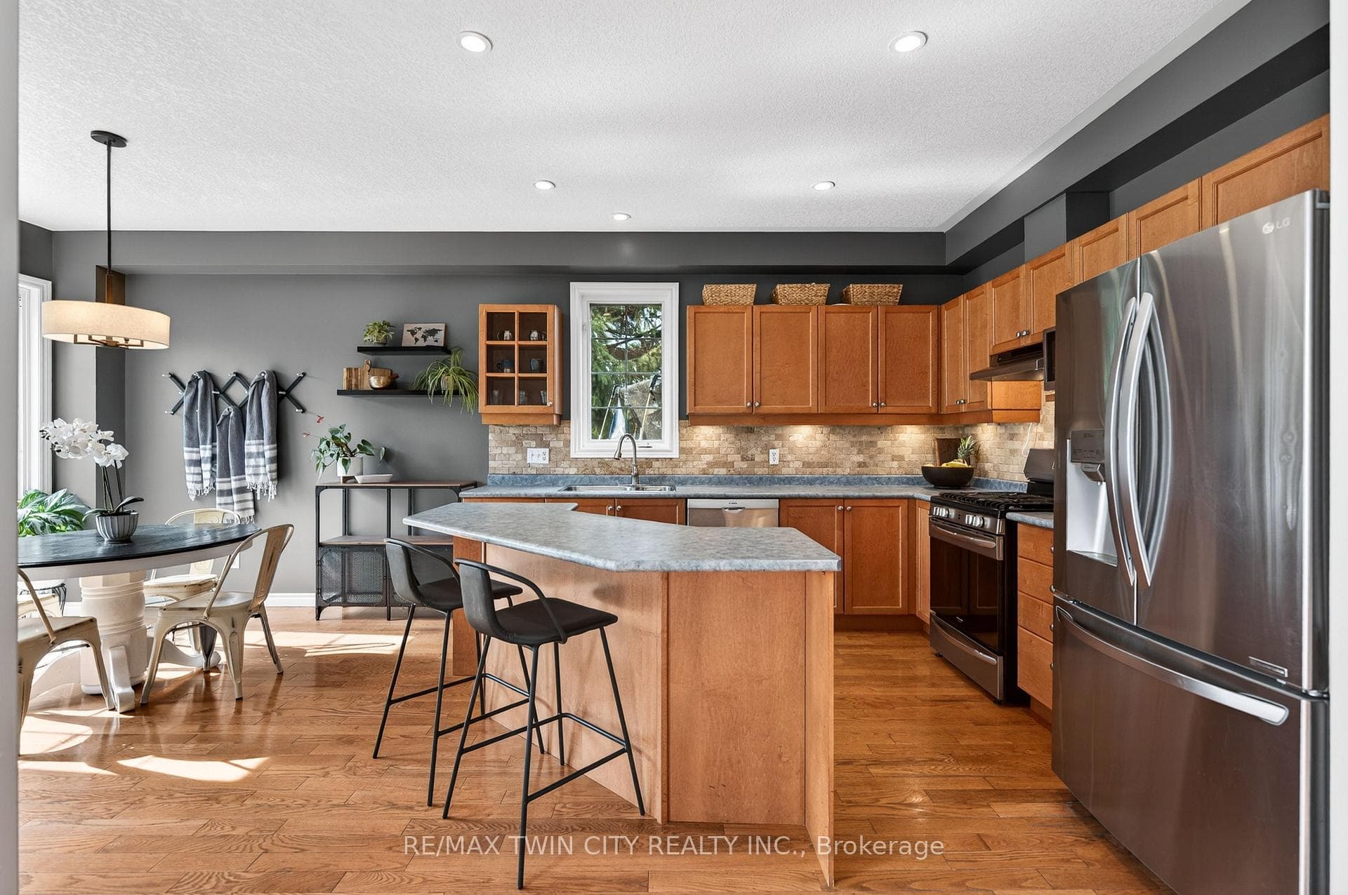 608 Bluenose Court photo 18