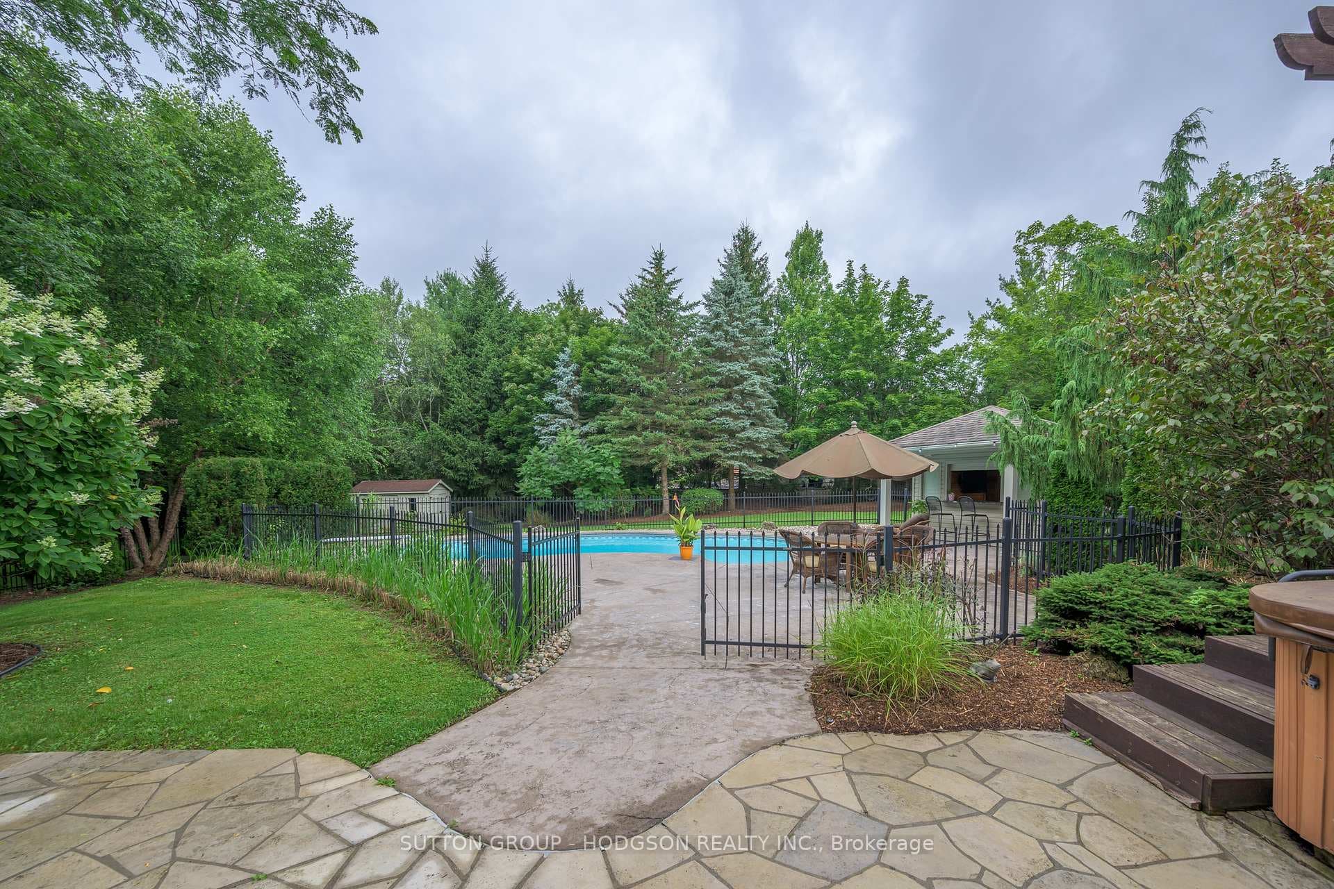 123 Fitzwilliam Boulevard photo 4