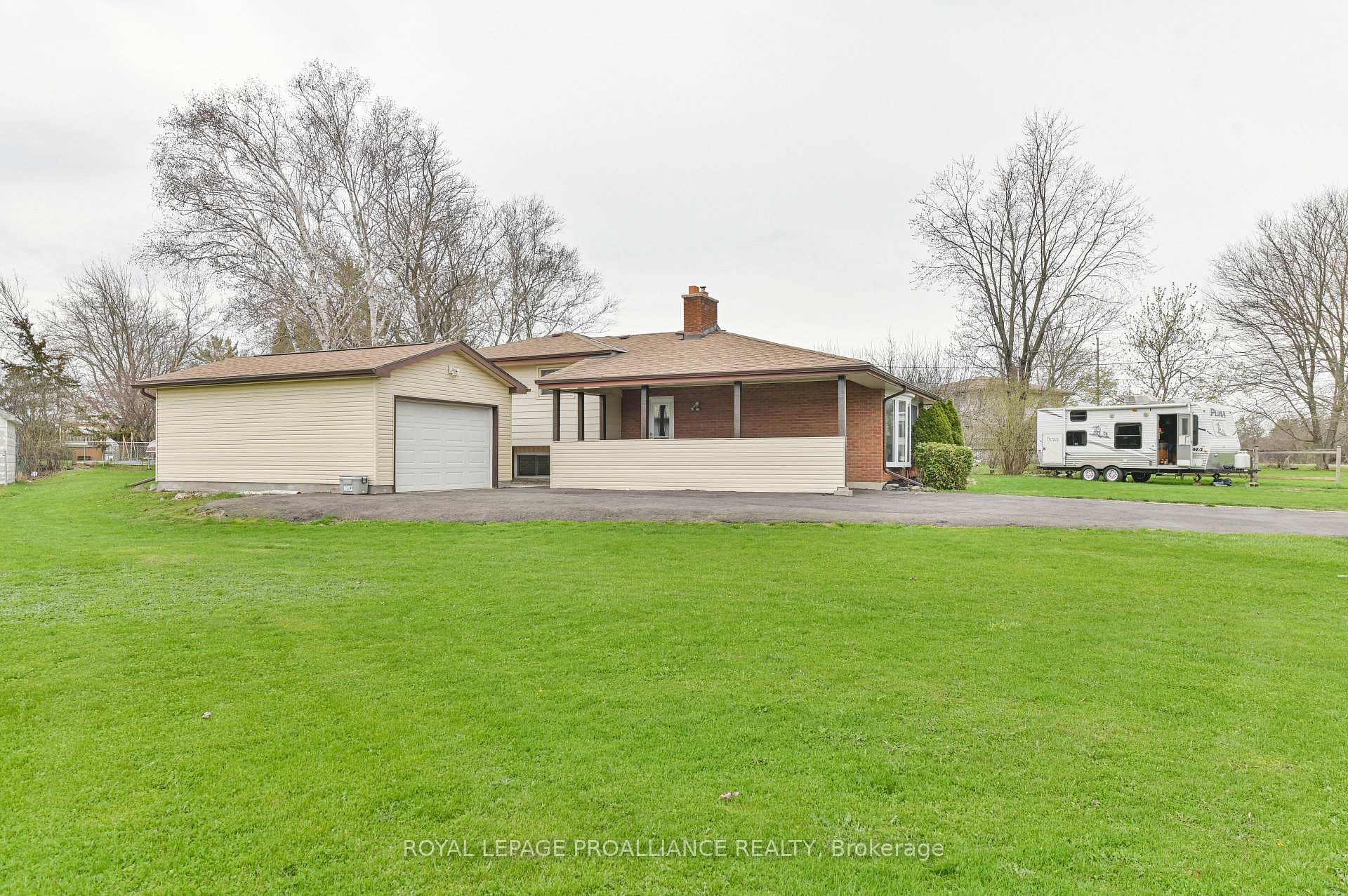 16 Thurlow Drive photo 38