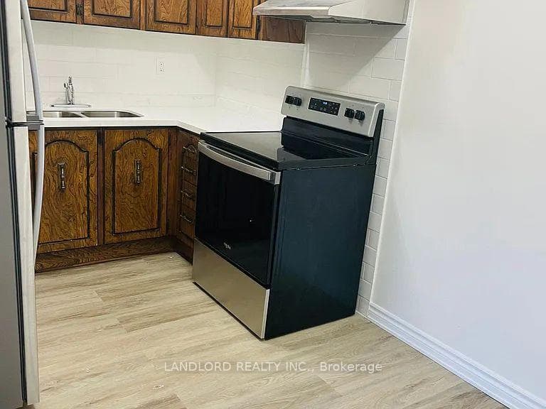 73 Roncesvalles Avenue Unit 2 photo 2