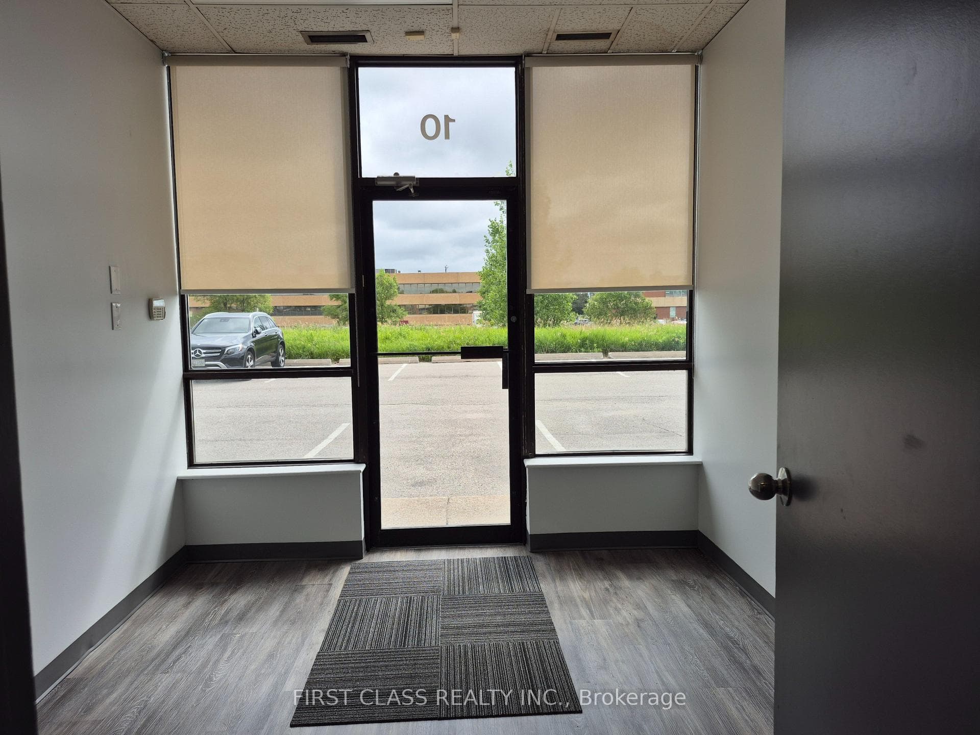 20 Steelcase Road Unit 10&11 photo 1