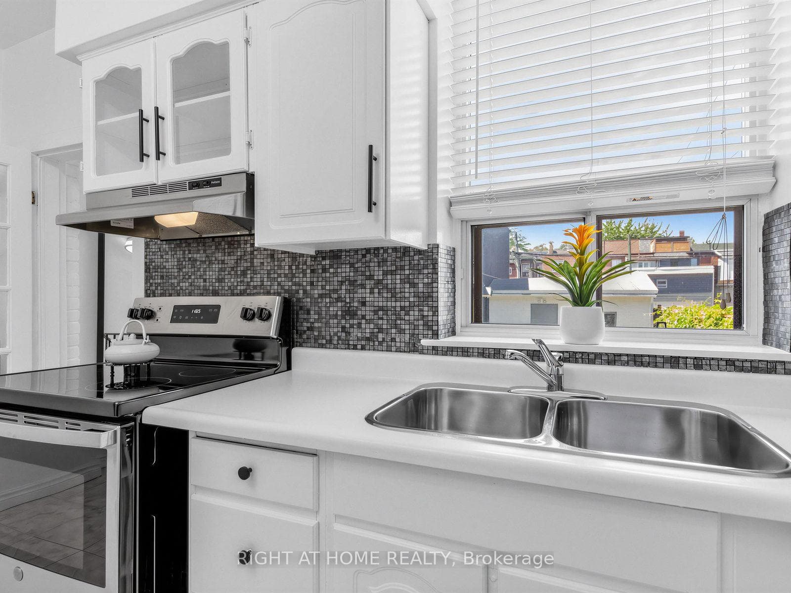 78 Symington Avenue photo 14