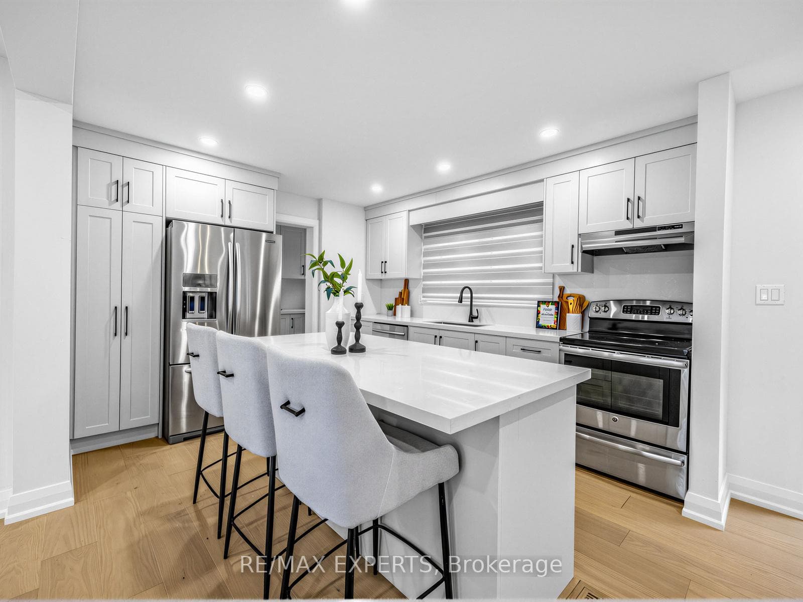 751 Lublin Avenue photo 8