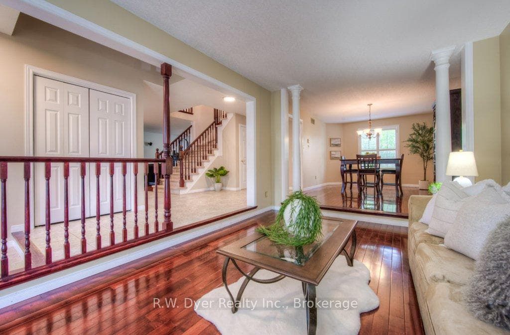 12 Hale Court photo 5