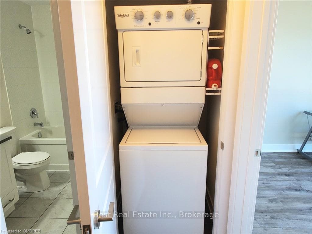 2388 KHALSA Gate Unit 304 photo 23