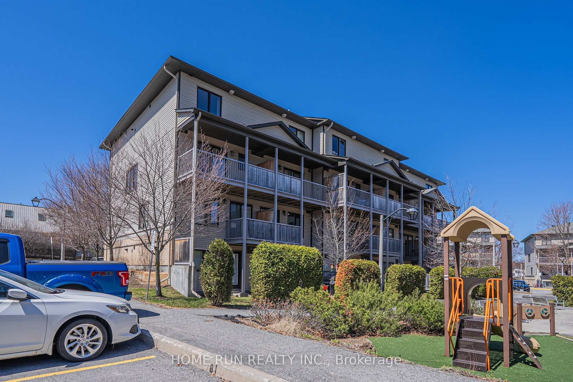 12 Argent Private Unit 20 photo 3