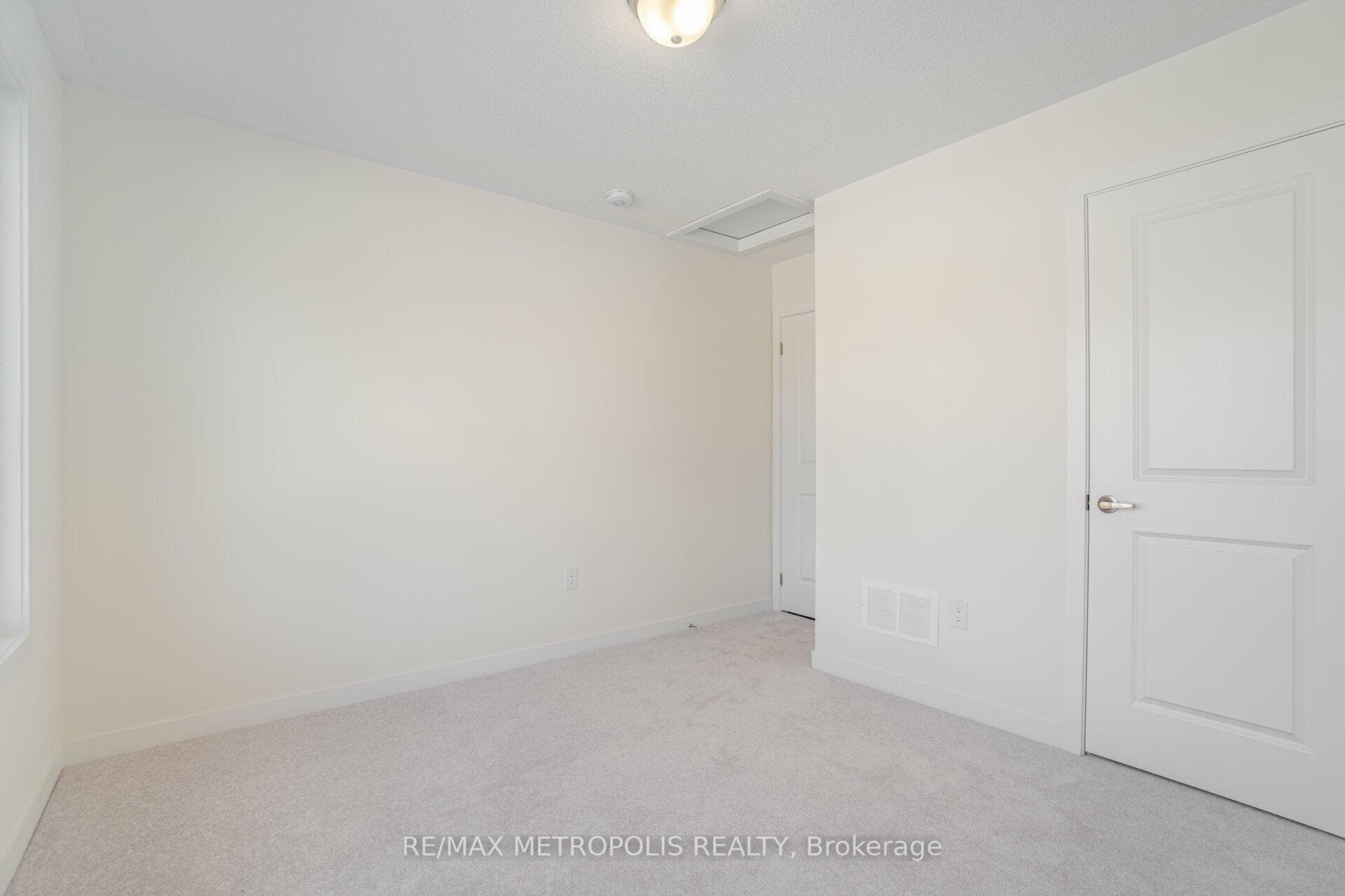 1440 Rose Way photo 32