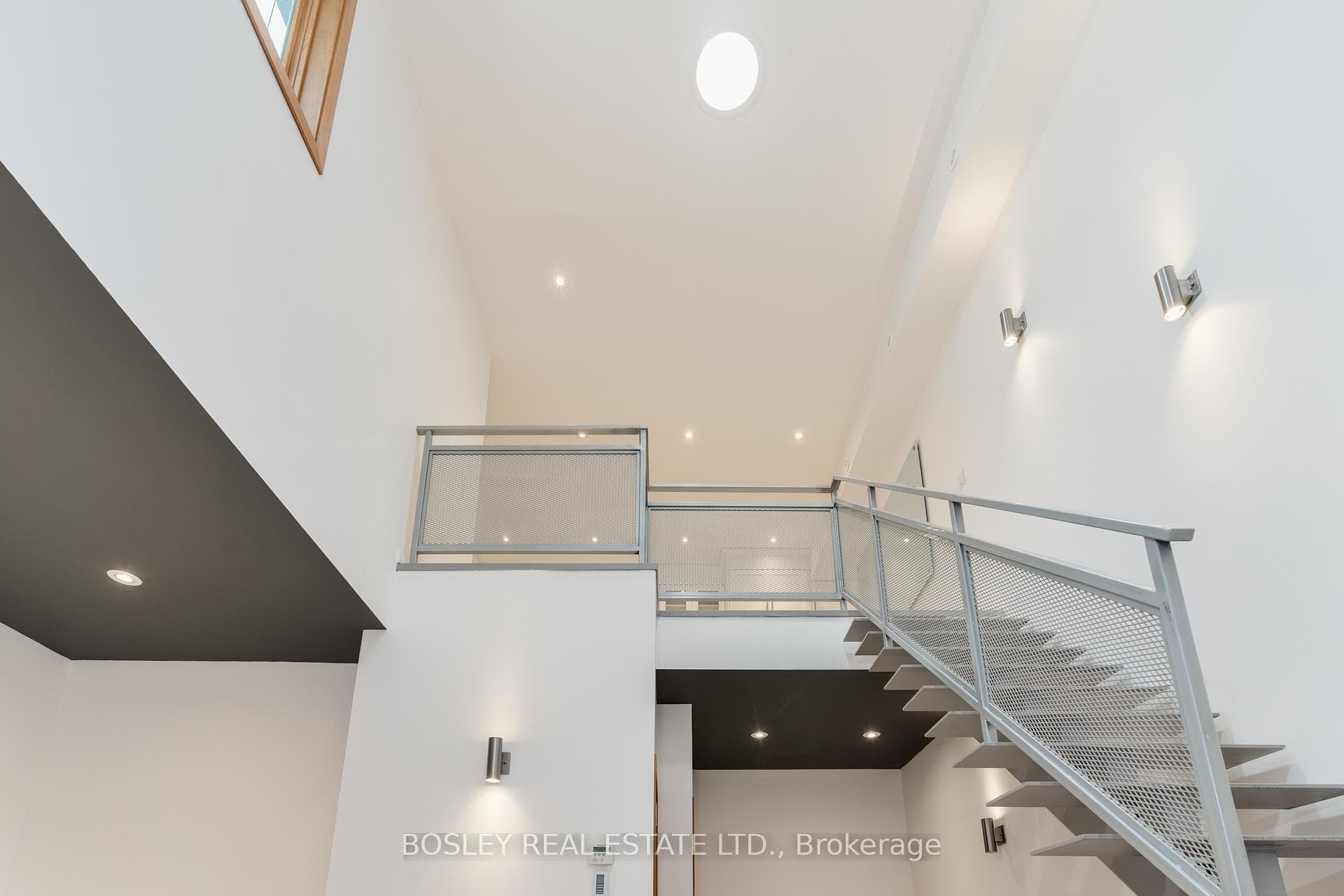46 Stewart Street Unit 3 photo 17