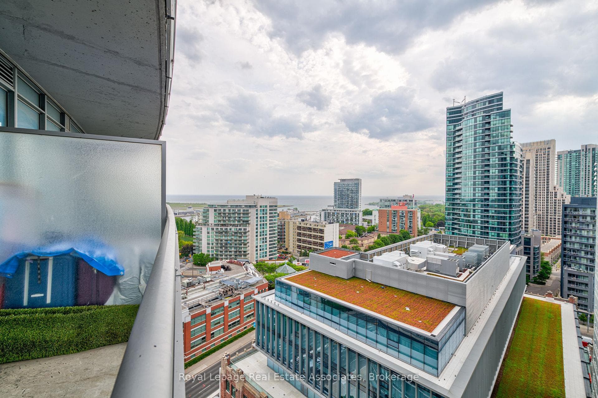 38 Dan Leckie Way Unit 2106 photo 1
