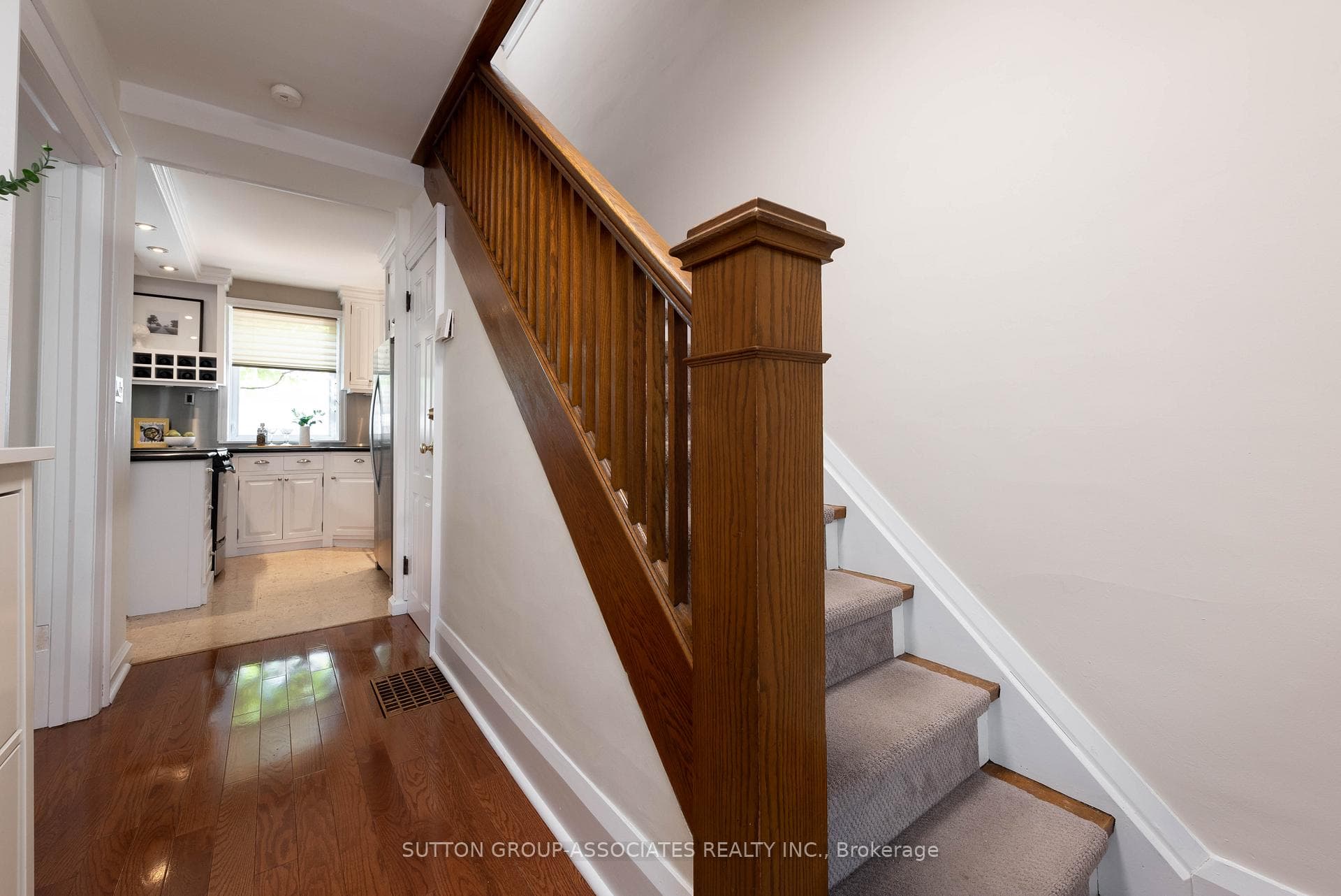 70 Goodwood Avenue photo 12