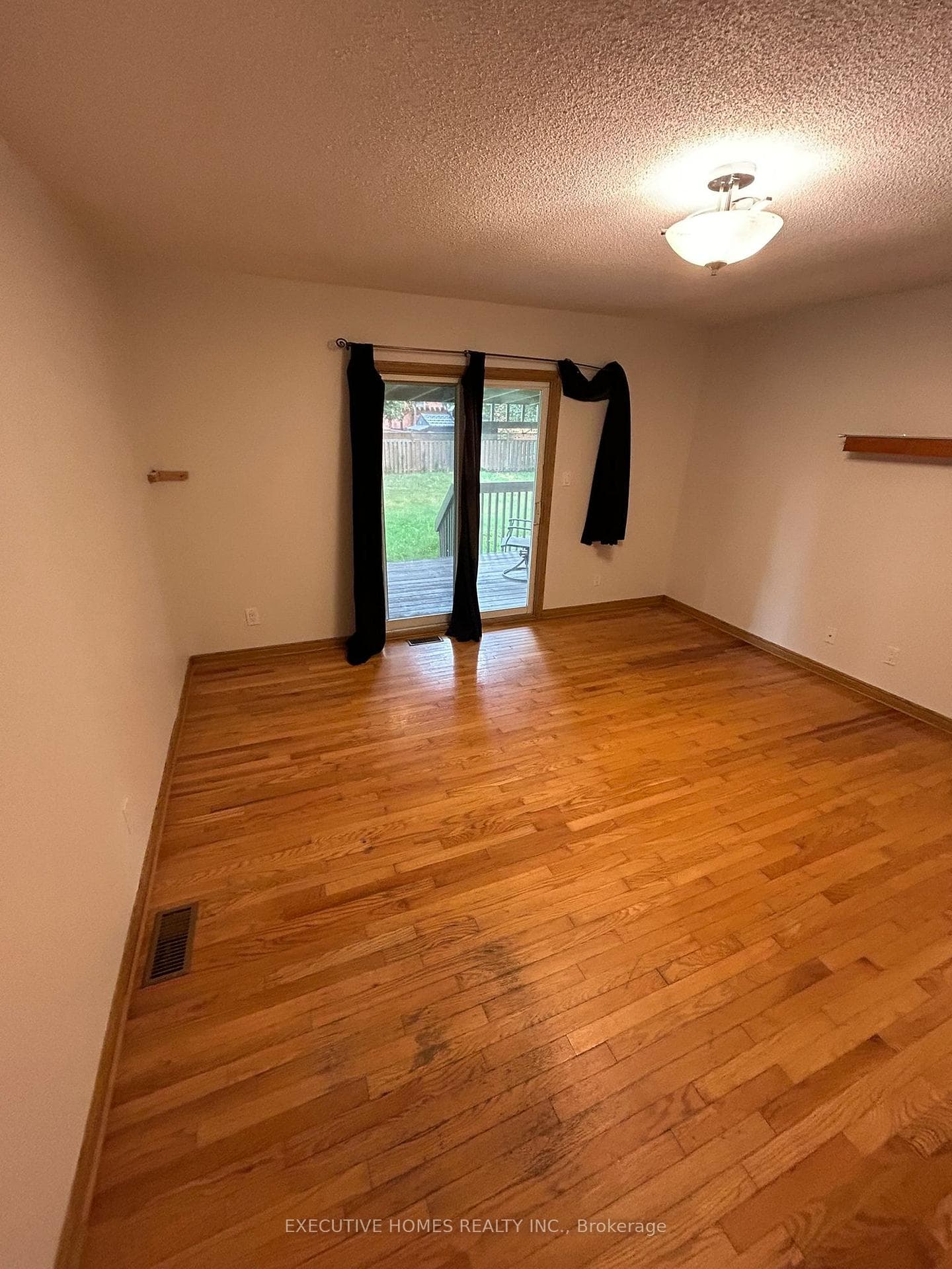47 Erindale Drive photo 11
