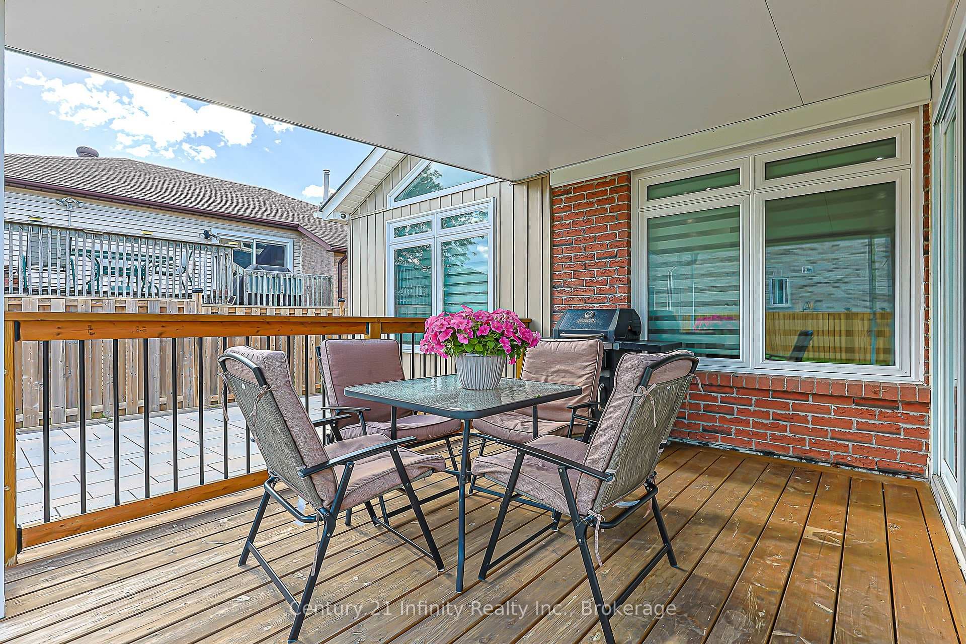 867 Renaissance Drive photo 38