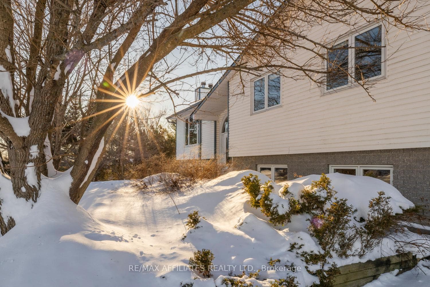 108 Deer Lane photo 2