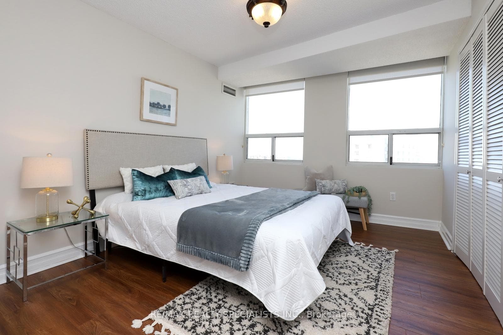 3650 Kaneff Crescent Unit 2407 photo 26