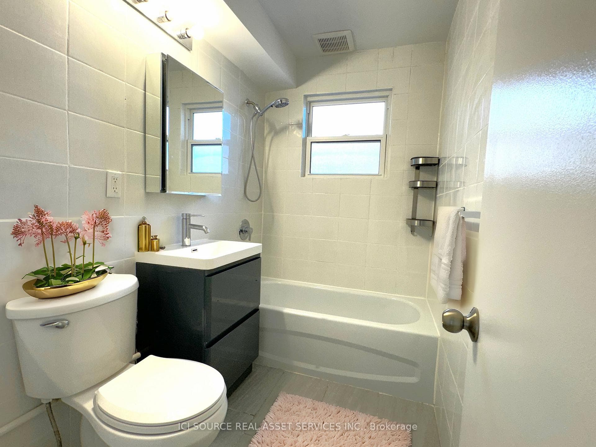 295 Kirchoffer Avenue Unit Upper photo 8