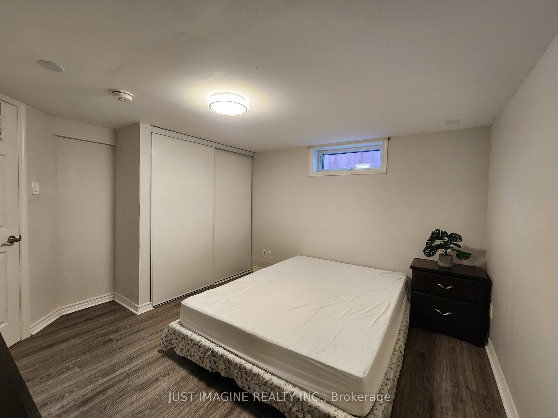 895 Chapman Boulevard Unit B photo 17