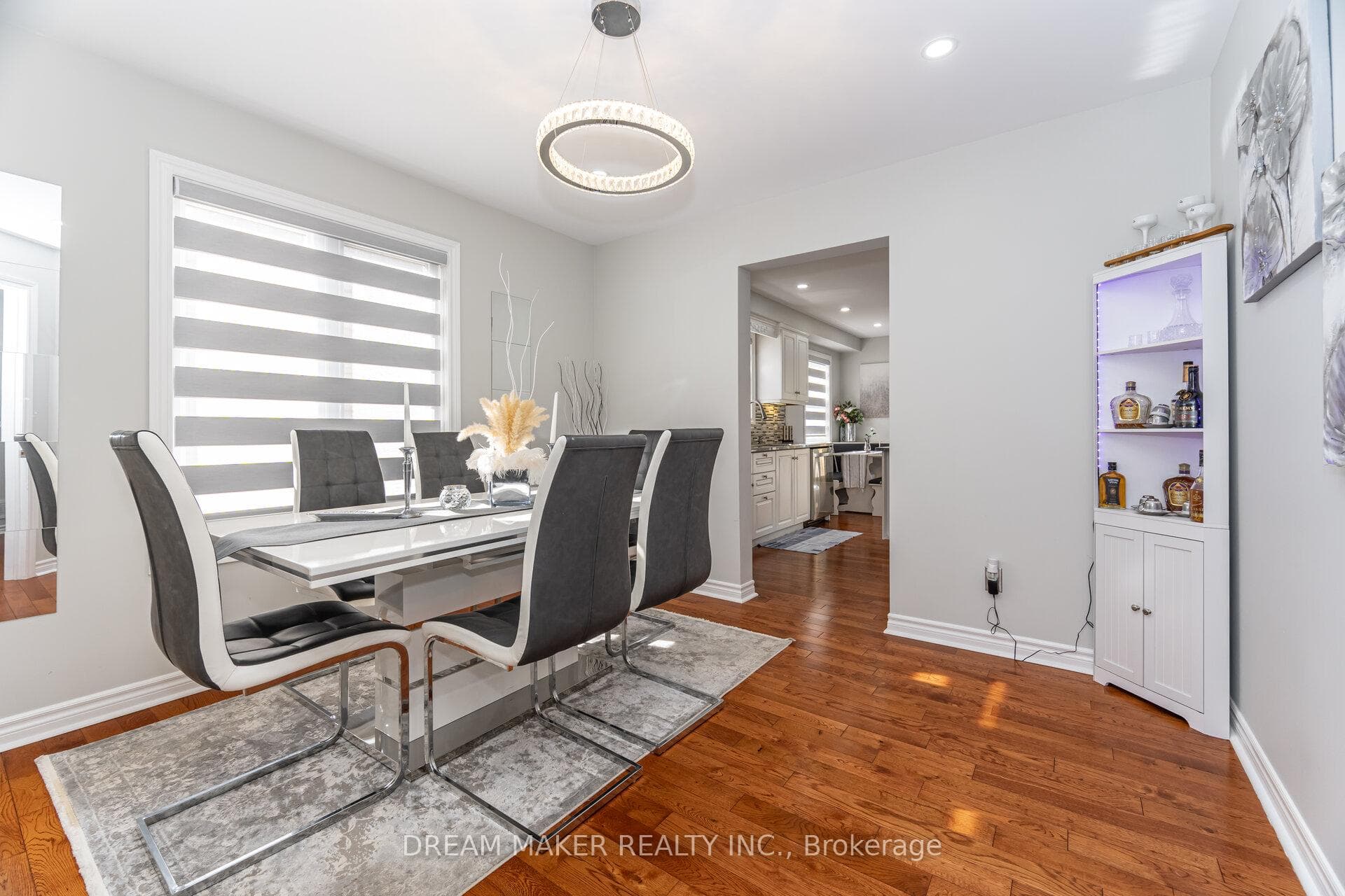 756 Third Avenue photo 19