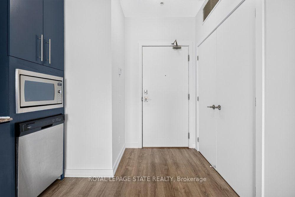 10 Esplanade Lane Unit 306 photo 8