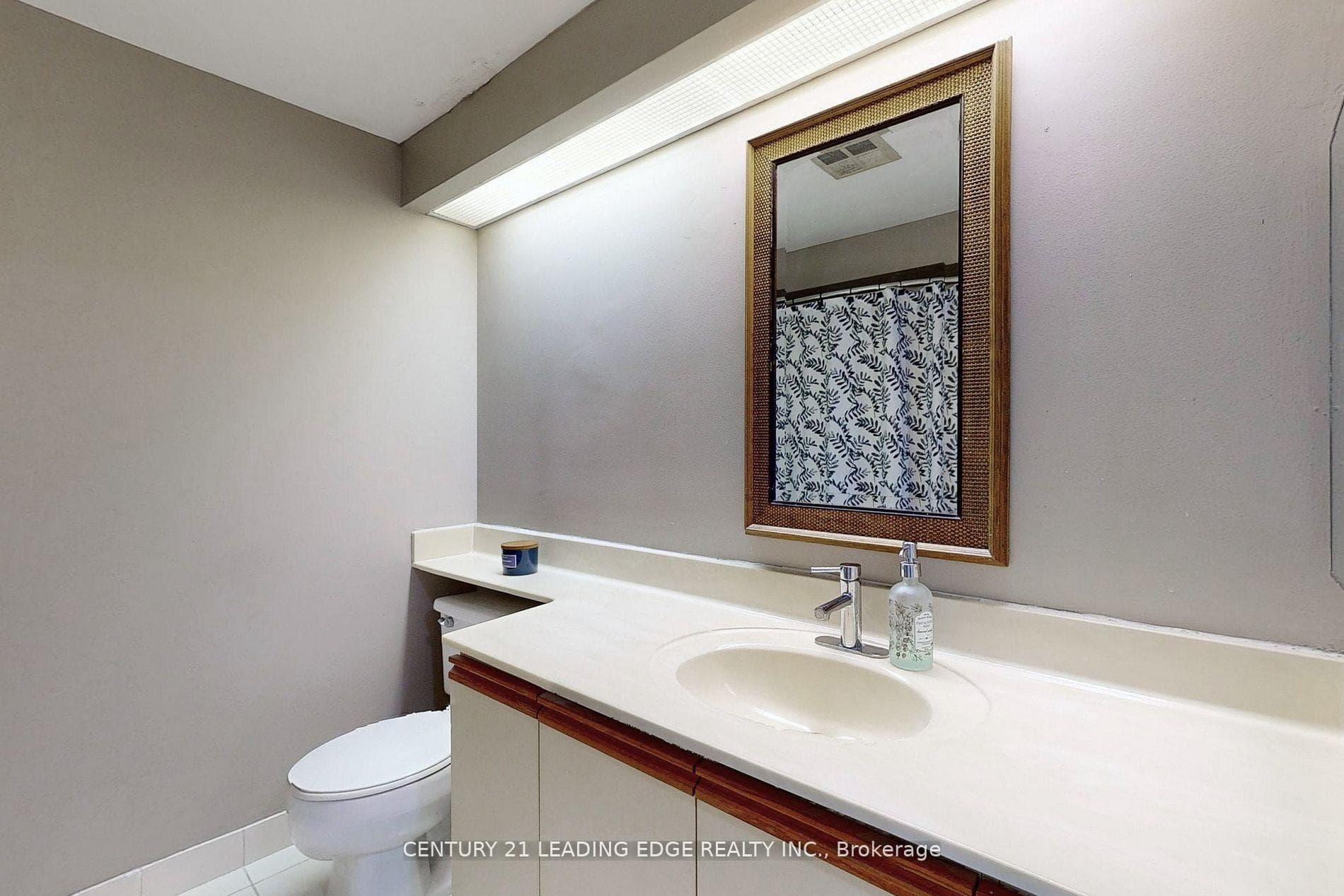 99 Harbour Square Unit 1403 photo 25