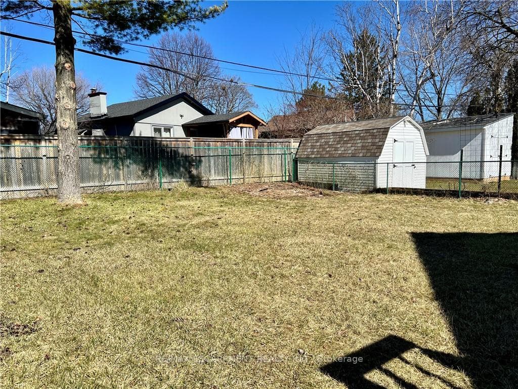 38 Deerfield Road photo 7