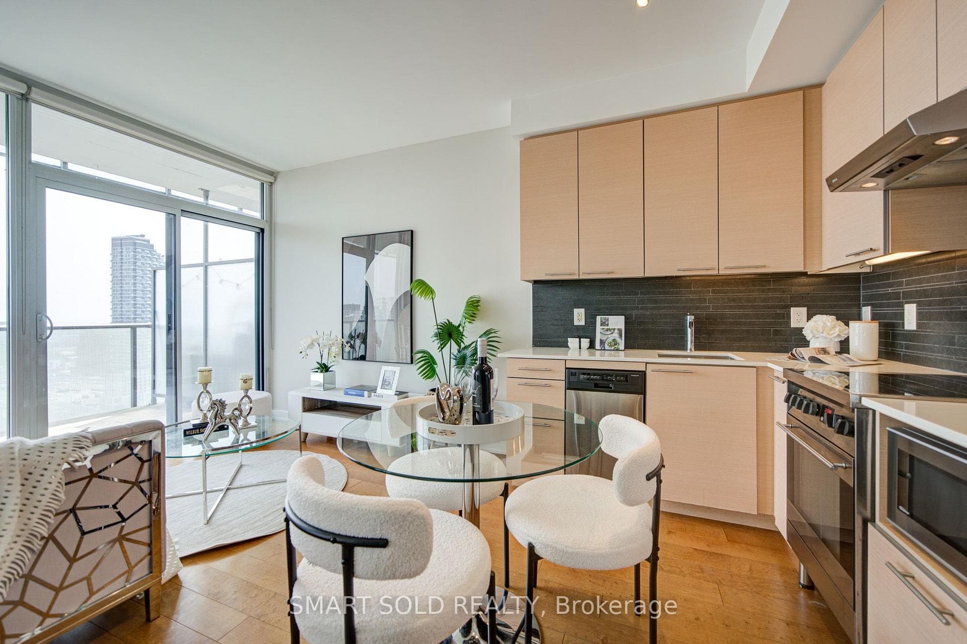 1 Market Street Unit 2608 photo 5