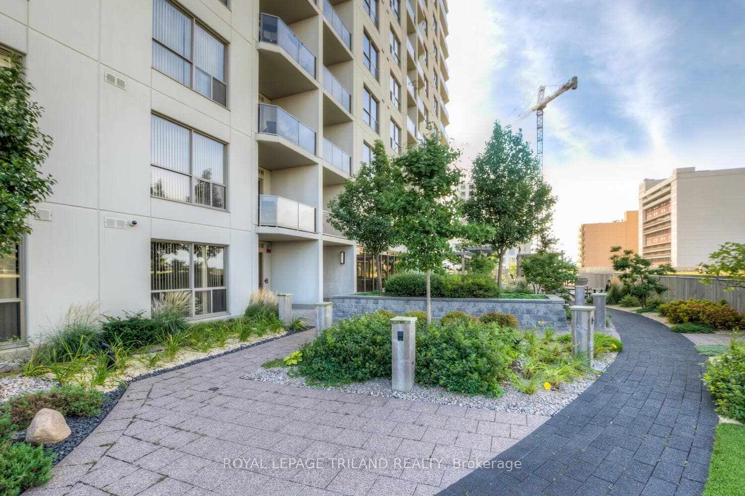 330 Ridout Street Unit 801 photo 32