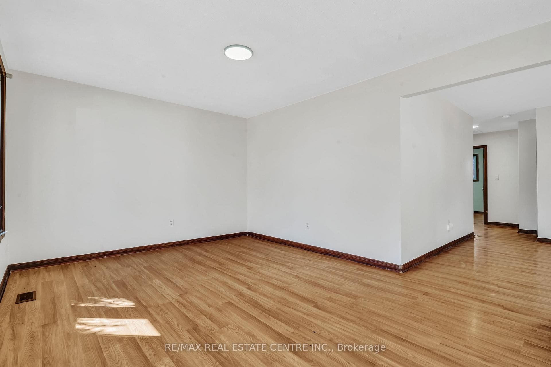 6363 Armstrong Drive photo 5