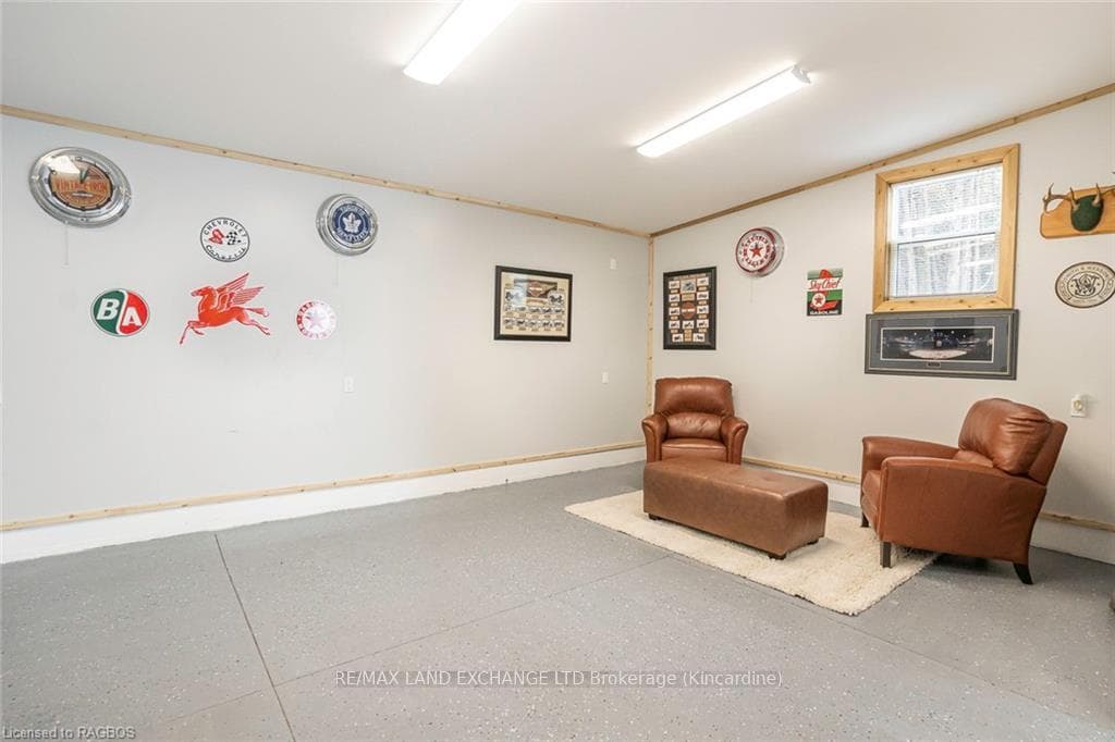 40 ALBERT Road photo 32